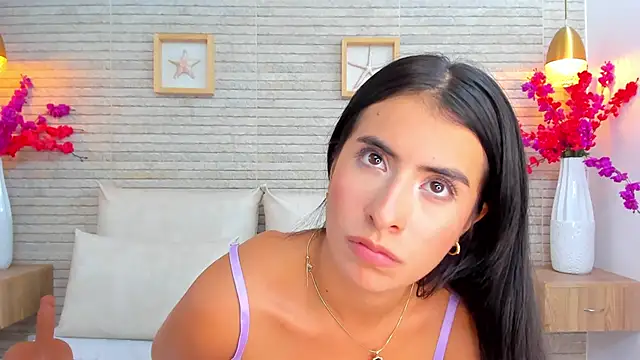 Snapshot of IssabellaLopez chatting on 13, 9, 2025 IssabellaLopez online show from 13, 9, 2025