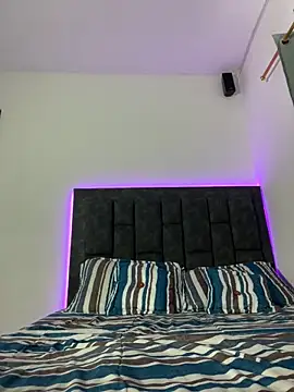 Snapshot of IssabellaLopez chatting on 20, 12, 2025 IssabellaLopez online show from 20, 12, 2025