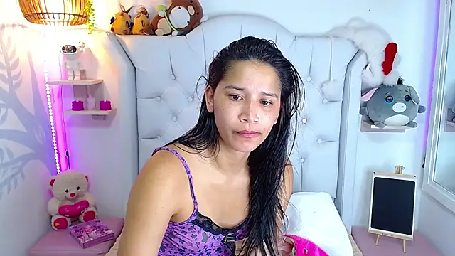 Alison Wiley online show from 12, 3, 2026