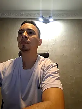 mikellwilliams10 online show from 20, 6, 2026