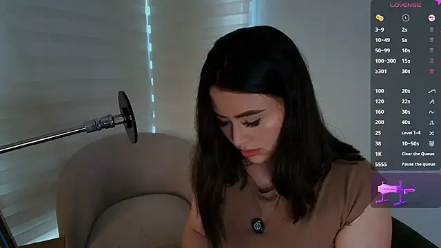 venusleroy  online show from 29, 4, 2026