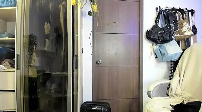 santy-kitty online show from 25, 1, 2025