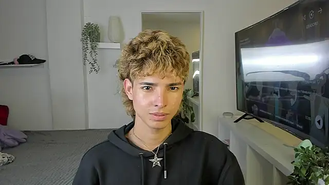 santy-kitty online show from 6, 11, 2025