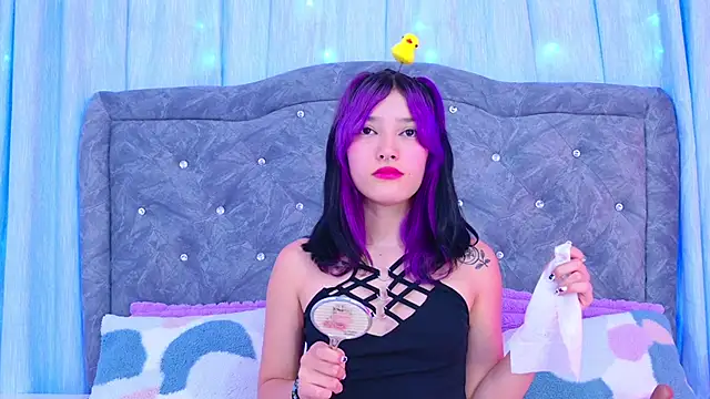 AlliciaKim online show from 6, 1, 2025