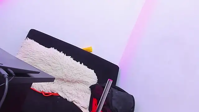 perlita05 online show from 11, 2, 2025