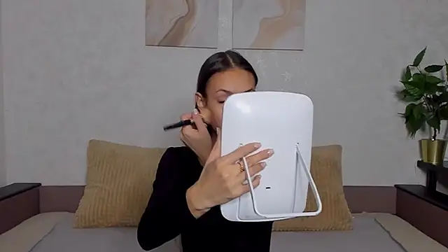 Snapshot of ChloeTeles_ chatting on 8, 1, 2025 ChloeTeles online show from 8, 1, 2025