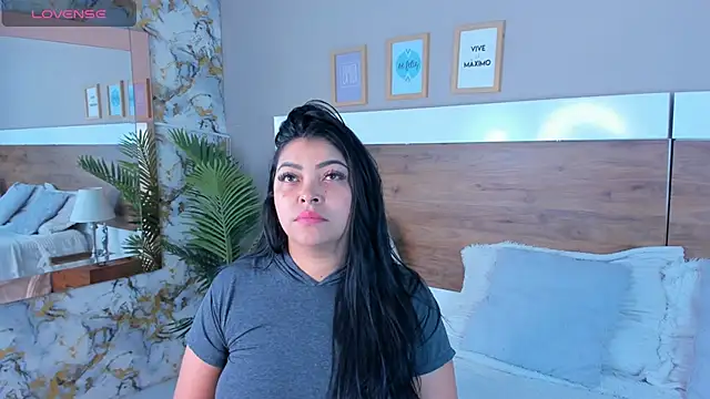 Snapshot of EmaBakker chatting on 17, 7, 2026 EmaBakker online show from 17, 7, 2026