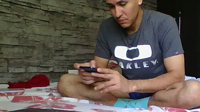 Sexylatin64 online show from 20, 4, 2026