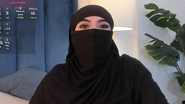 Snapshot of _malih_ chatting on 8, 10, 2025 malih online show from 8, 10, 2025