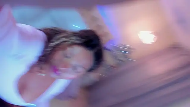 Snapshot of Redhot_chilipeppers chatting on 20, 12, 2024 Redhot chilipeppers online show from 20, 12, 2024