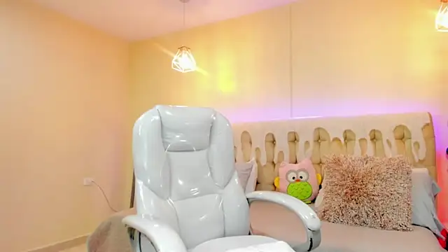 Snapshot of Redhot_chilipeppers chatting on 28, 12, 2024 Redhot chilipeppers online show from 28, 12, 2024