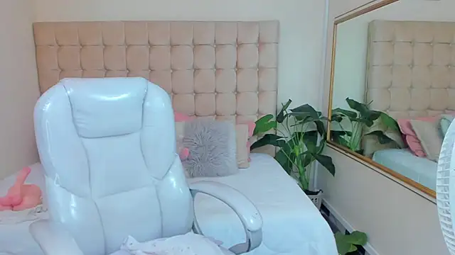 Snapshot of Redhot_chilipeppers chatting on 16, 3, 2025 Redhot chilipeppers online show from 16, 3, 2025