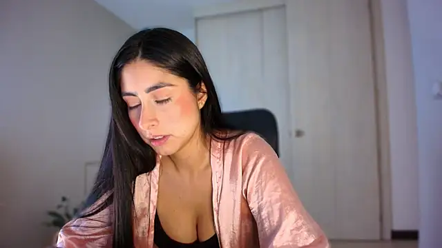 Snapshot of auroracaruso11 chatting on 12, 6, 2026 auroracaruso11 online show from 12, 6, 2026
