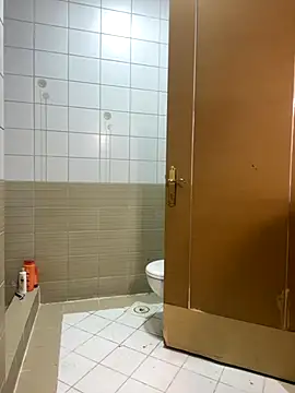 Snapshot of Layla-daloua chatting on 26, 11, 2025 Layla-daloua online show from 26, 11, 2025