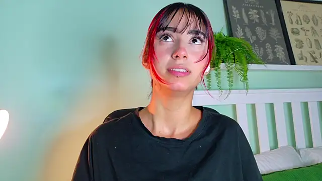 Snapshot of ParisFox_ chatting on 10, 11, 2025 ParisFox online show from 10, 11, 2025