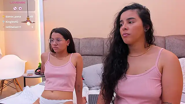 Dilan y Mia online show from 12, 12, 2024