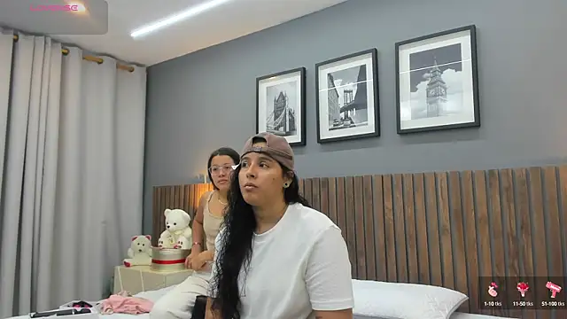 Dilan y Mia online show from 13, 1, 2025