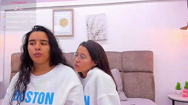 Dilan y Mia online show from 12, 2, 2025