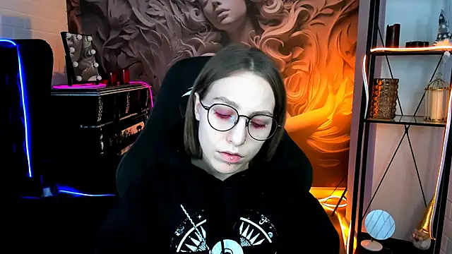 AphexQueen online show from 3, 2, 2025