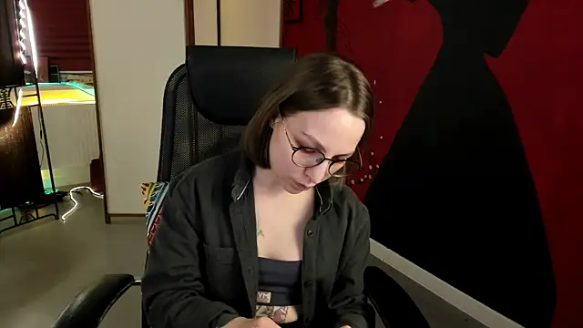 AphexQueen online show from 8, 3, 2025