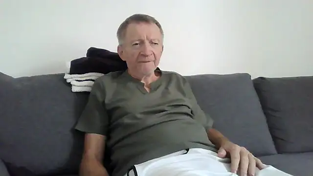 Snapshot of naturiste974 chatting on 4, 6, 2026 naturiste974 online show from 4, 6, 2026