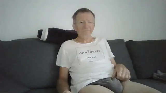 Snapshot of naturiste974 chatting on 10, 6, 2026 naturiste974 online show from 10, 6, 2026