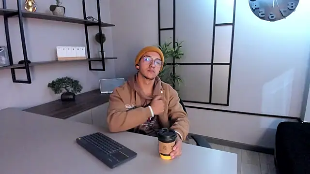 Andy Joy  online show from 12, 11, 2025