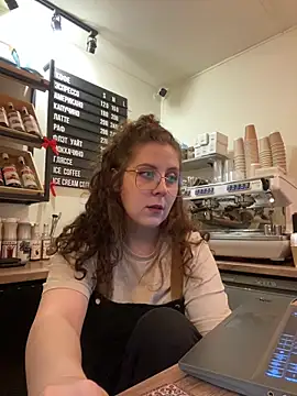 Snapshot of cinnabon_ chatting on 21, 12, 2025 cinnabon online show from 21, 12, 2025