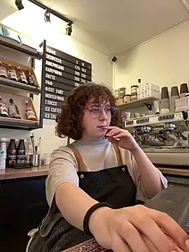 Snapshot of cinnabon_ chatting on 5, 3, 2026 cinnabon online show from 5, 3, 2026