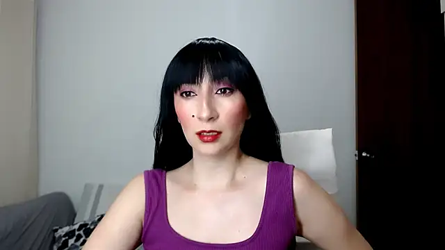 Laura-pervert online show from 7, 6, 2026