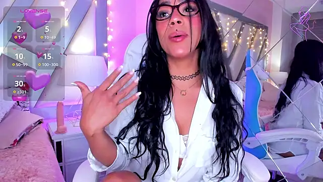 Snapshot of Amber_villalobos_ chatting on 25, 1, 2025 Amber villalobos online show from 25, 1, 2025