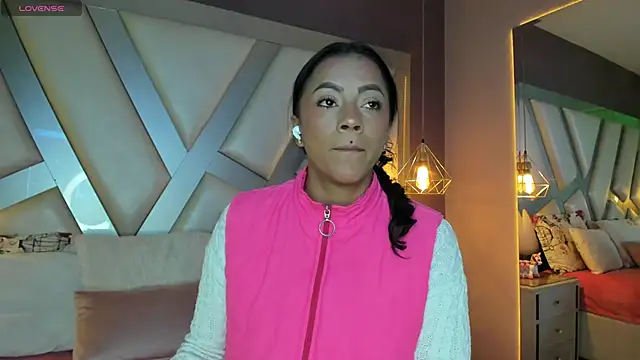 Snapshot of Amber_villalobos_ chatting on 11, 10, 2025 Amber villalobos online show from 11, 10, 2025