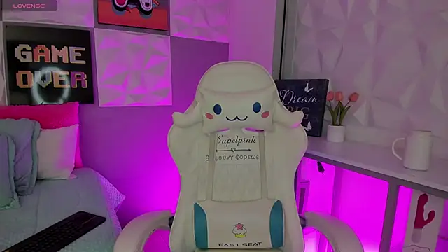Amber villalobos  online show from 25, 7, 2026