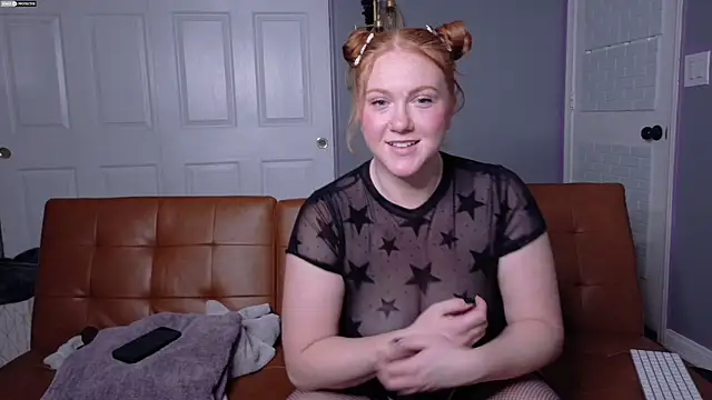 Scarlettredff online show from 1, 11, 2025