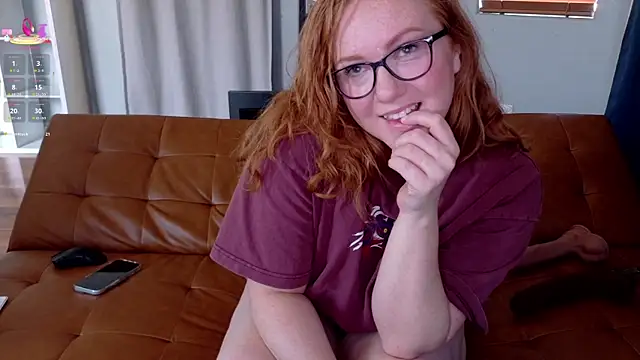 Snapshot of Scarlettredff chatting on 11, 7, 2026 Scarlettredff online show from 11, 7, 2026