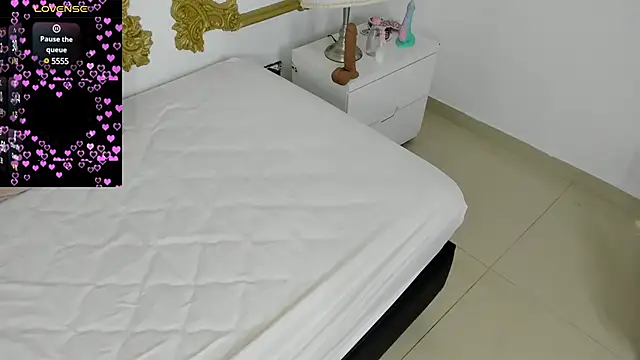 Vennus gir online show from 23, 2, 2025