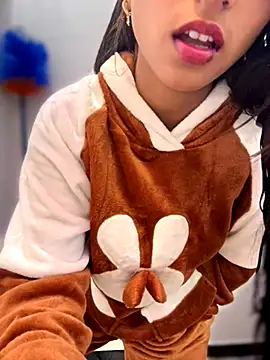 Snapshot of DiyAsingHh chatting on 28, 11, 2025 DiyAsingHh online show from 28, 11, 2025