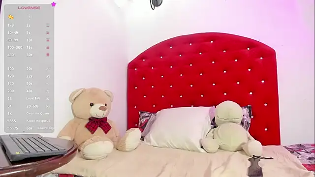 brittany williams  online show from 22, 3, 2025