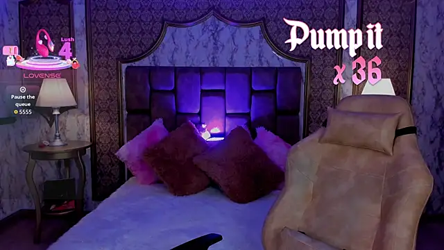 SoffiQueen online show from 18, 9, 2025