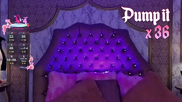 SoffiQueen online show from 18, 4, 2026