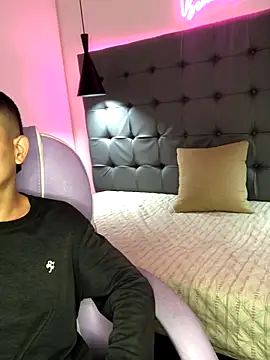 JackSwan18 online show from 8, 10, 2025