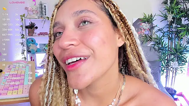 natty romanof 18 online show from 8, 1, 2025