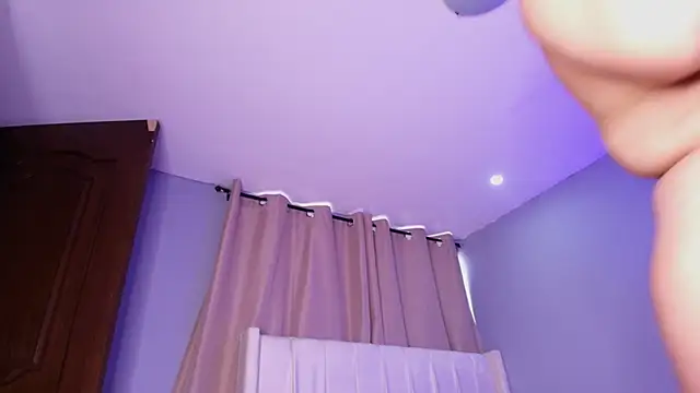 Snapshot of Shenoa1 chatting on 13, 11, 2025 Shenoa1 online show from 13, 11, 2025