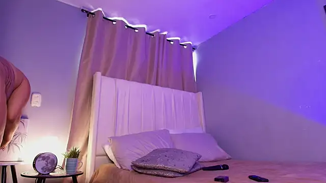 Snapshot of Shenoa1 chatting on 2, 12, 2025 Shenoa1 online show from 2, 12, 2025