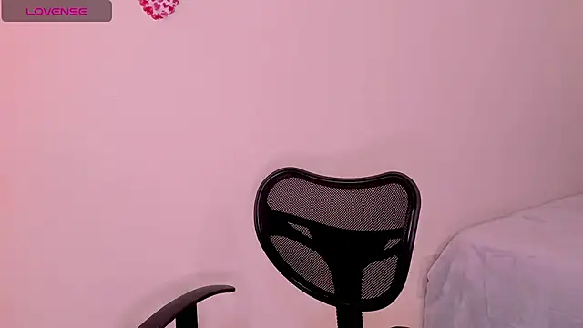 Snapshot of linda_alana chatting on 6, 2, 2025 linda alana online show from 6, 2, 2025