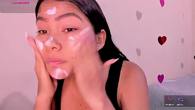 Snapshot of linda_alana chatting on 6, 3, 2025 linda alana online show from 6, 3, 2025