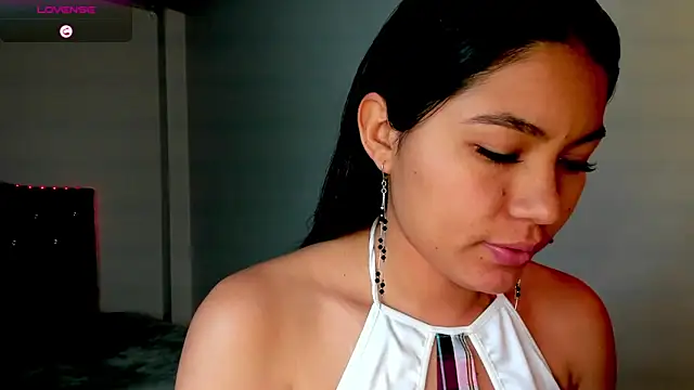 Snapshot of linda_alana chatting on 18, 10, 2025 linda alana online show from 18, 10, 2025