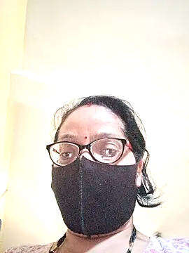 heenage online show from 5, 4, 2026