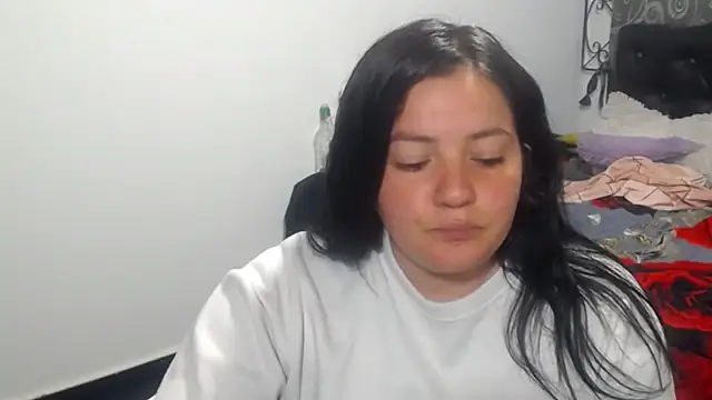 Snapshot of shopyymessyy chatting on 20, 12, 2024 shopyymessyy online show from 20, 12, 2024