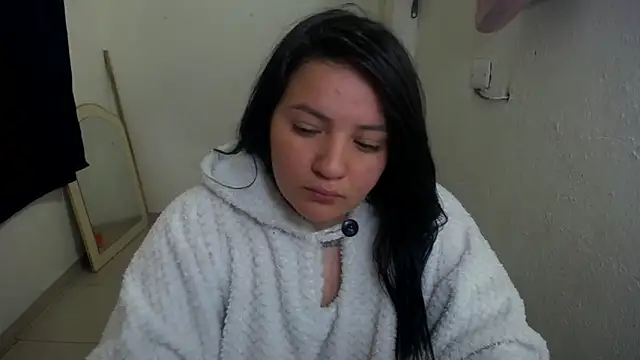 Snapshot of shopyymessyy chatting on 8, 9, 2025 shopyymessyy online show from 8, 9, 2025